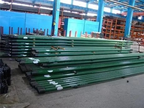 El martillo inmóvil del barril bombea con el émbolo del acero de carbono del metal del espray
