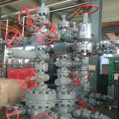 API 6A Equipo de cabeza de pozo en petróleo y gas Árbol de Navidad / Árbol X-Max