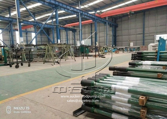 Tubería de API Sucker Rod Well Pump con el barril material B12-150 de Chrome del acero de aleación